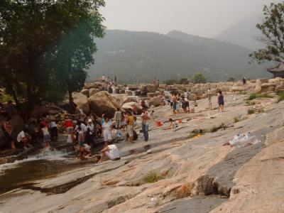 people mountain people sea