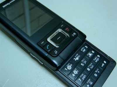 EL71 02.jpg