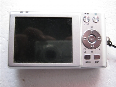 㲩 P588C
