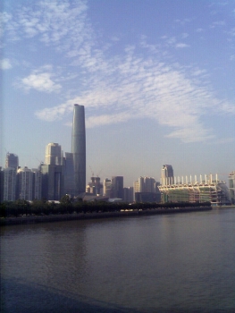 齭